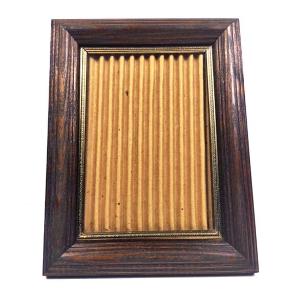 Vintage MCM Solid Wood Picture Frame w Gold Insert Trim 5x7 Easel Table - Picture 1 of 8